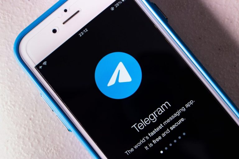 Telegram ilustracija
